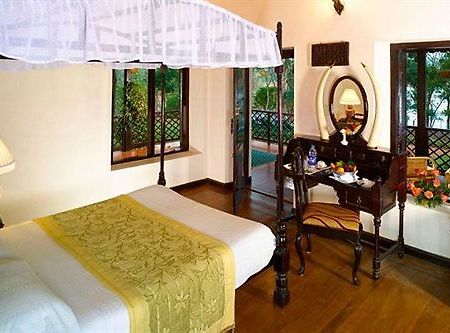 Ktdc Lake Palace Thekkady Kumily Eksteriør bilde